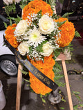 Small cross marygold and white roses / Cruz chicas cempasuchil y Rosas Blancas